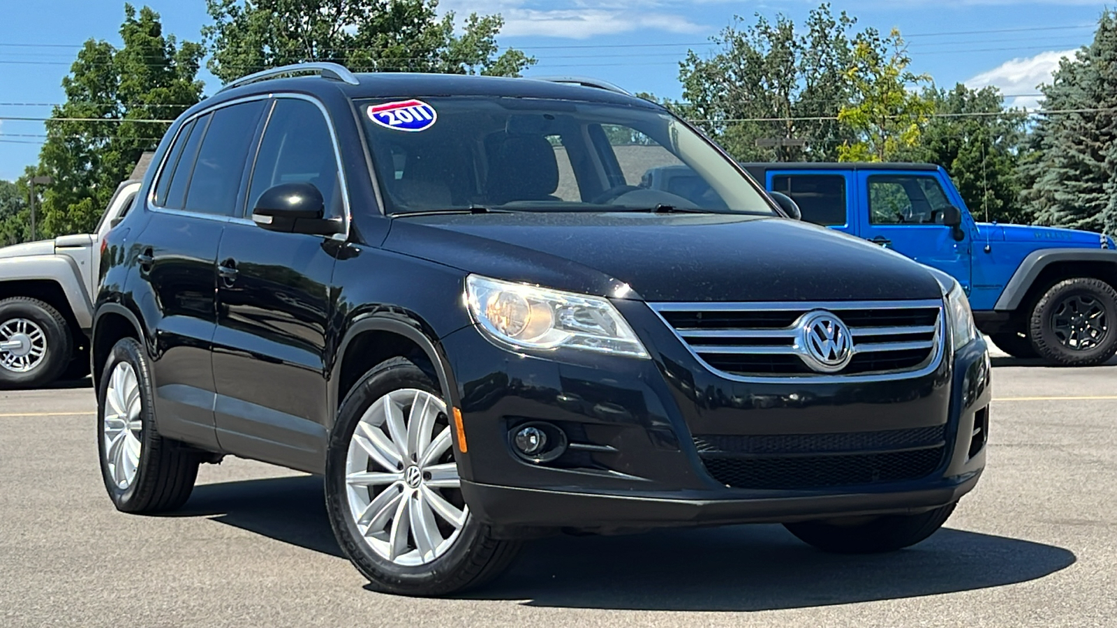 2011 Volkswagen Tiguan SE 2