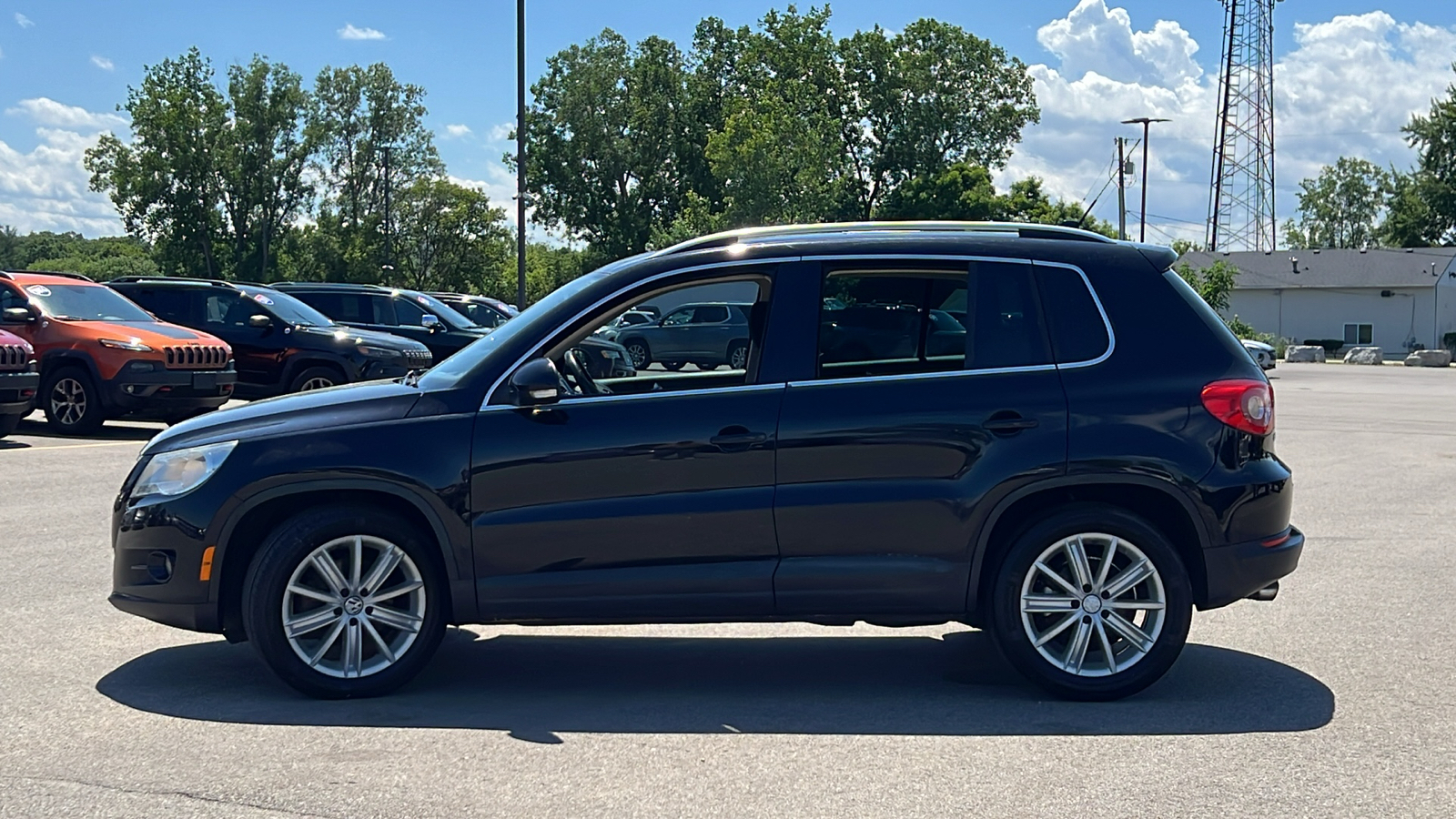 2011 Volkswagen Tiguan SE 7