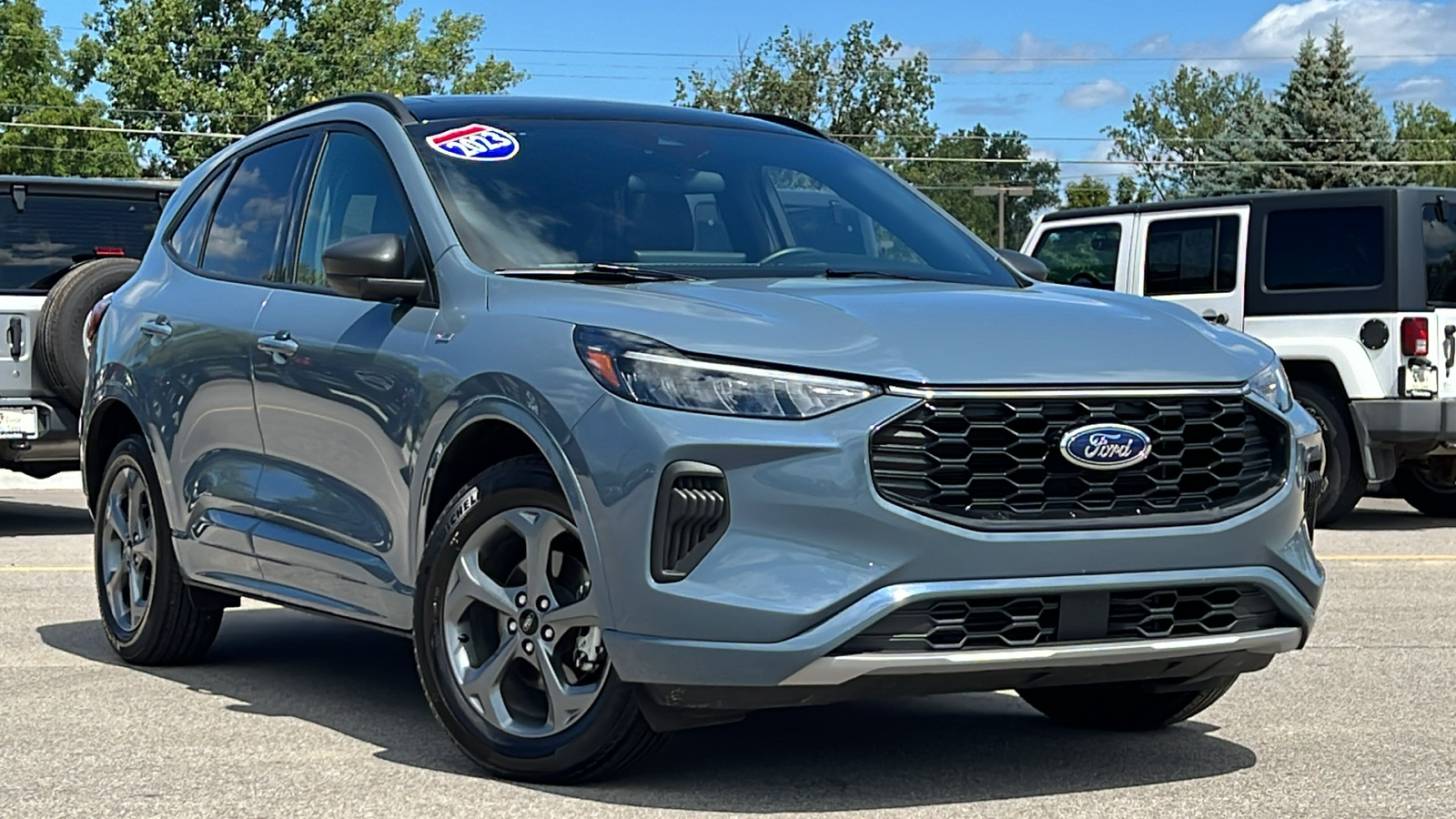 2023 Ford Escape ST-Line 2