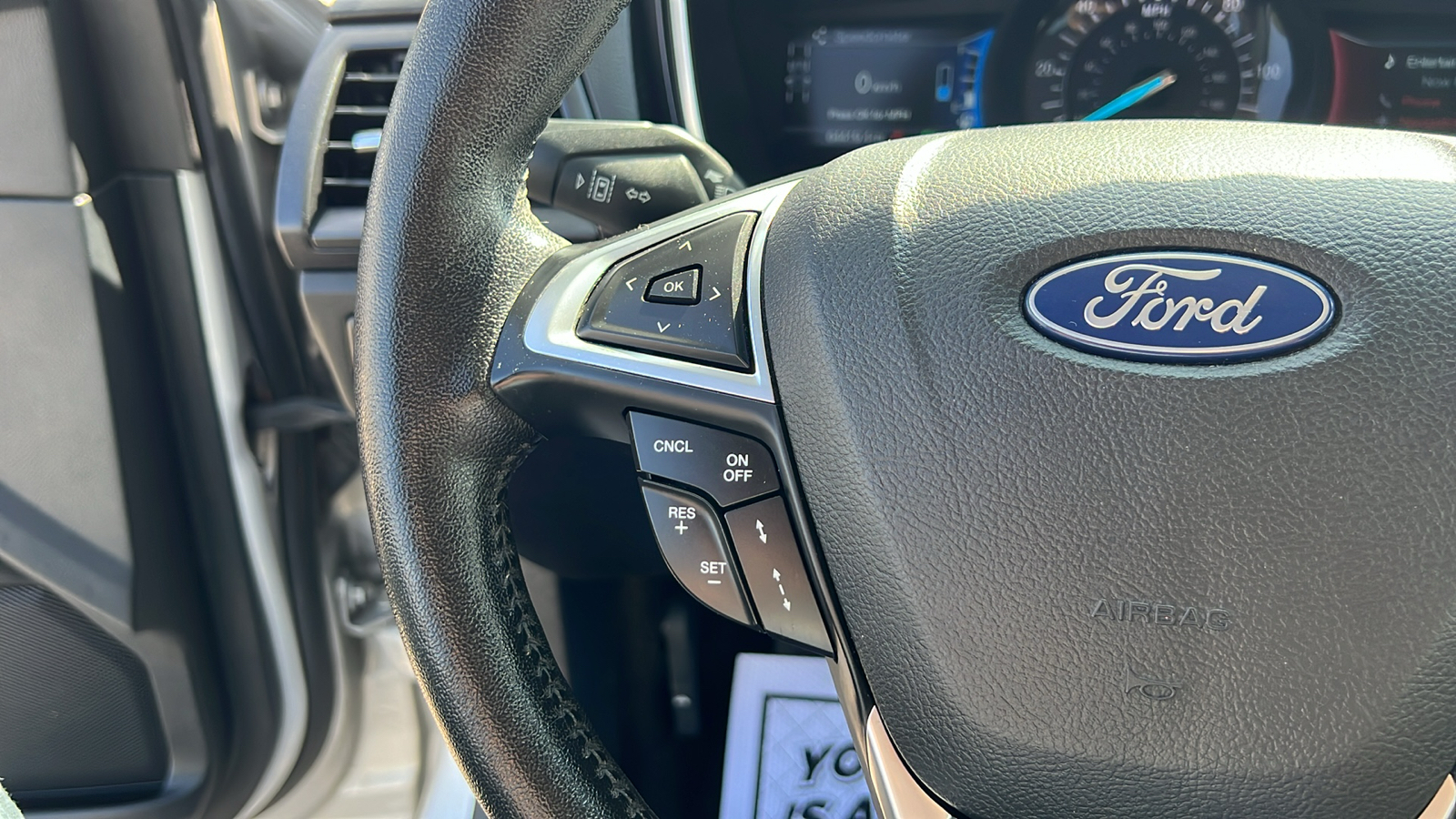 2019 Ford Fusion Hybrid Titanium 18