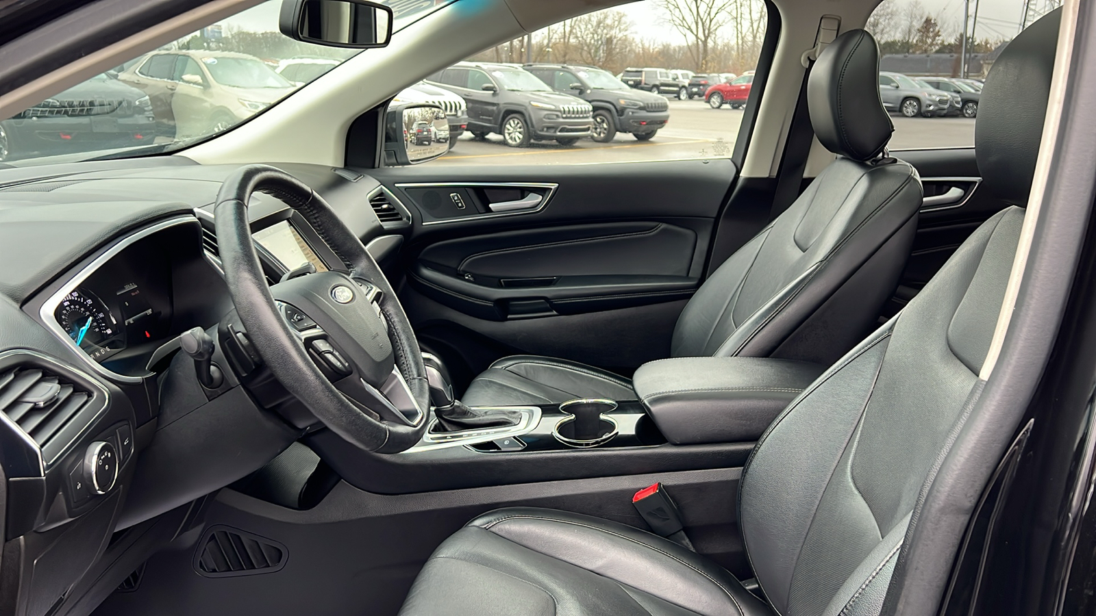 2018 Ford Edge Titanium 8