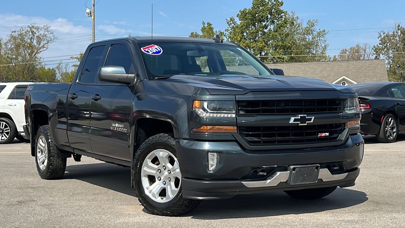 2017 Chevrolet Silverado 1500 LT 3