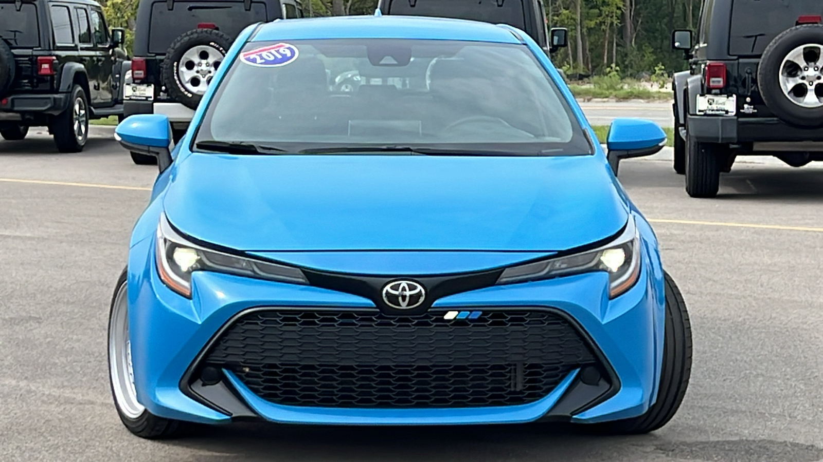 2019 Toyota Corolla Hatchback SE 3