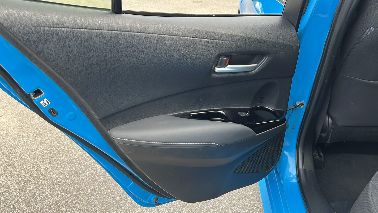 2019 Toyota Corolla Hatchback SE 29