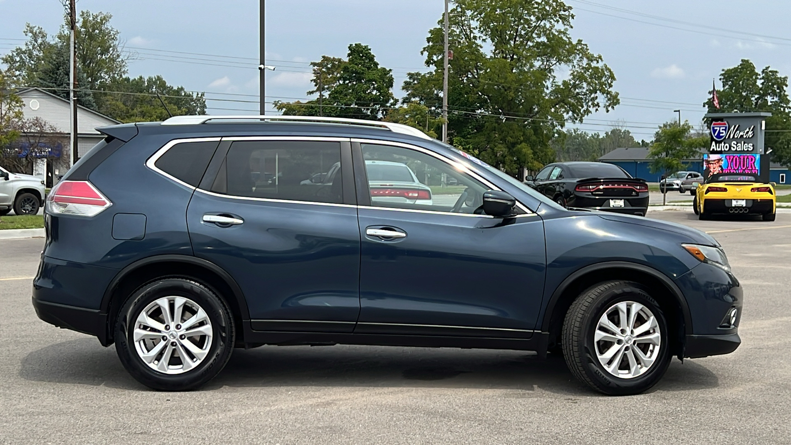 2015 Nissan Rogue SV 4