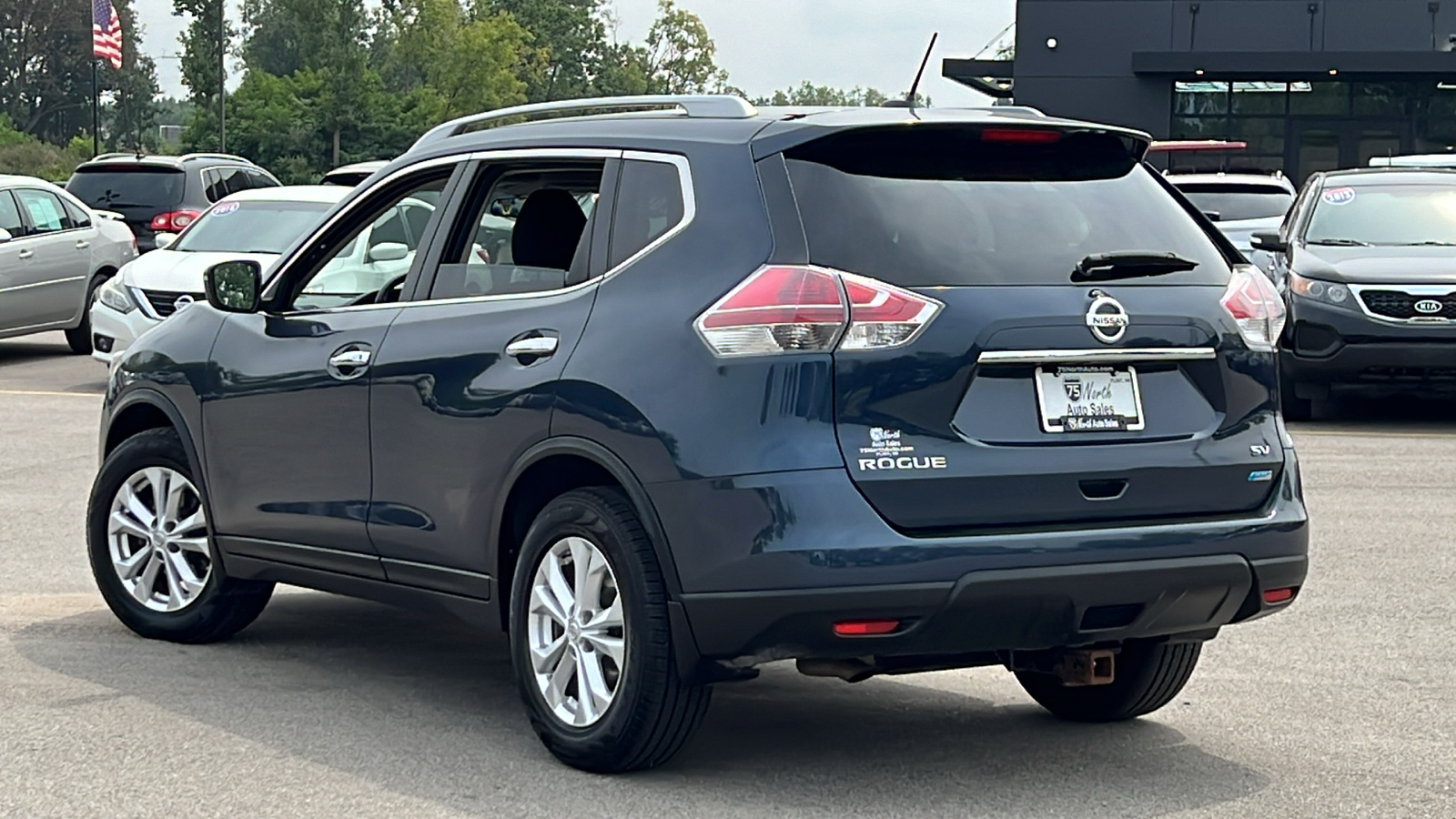 2015 Nissan Rogue SV 6