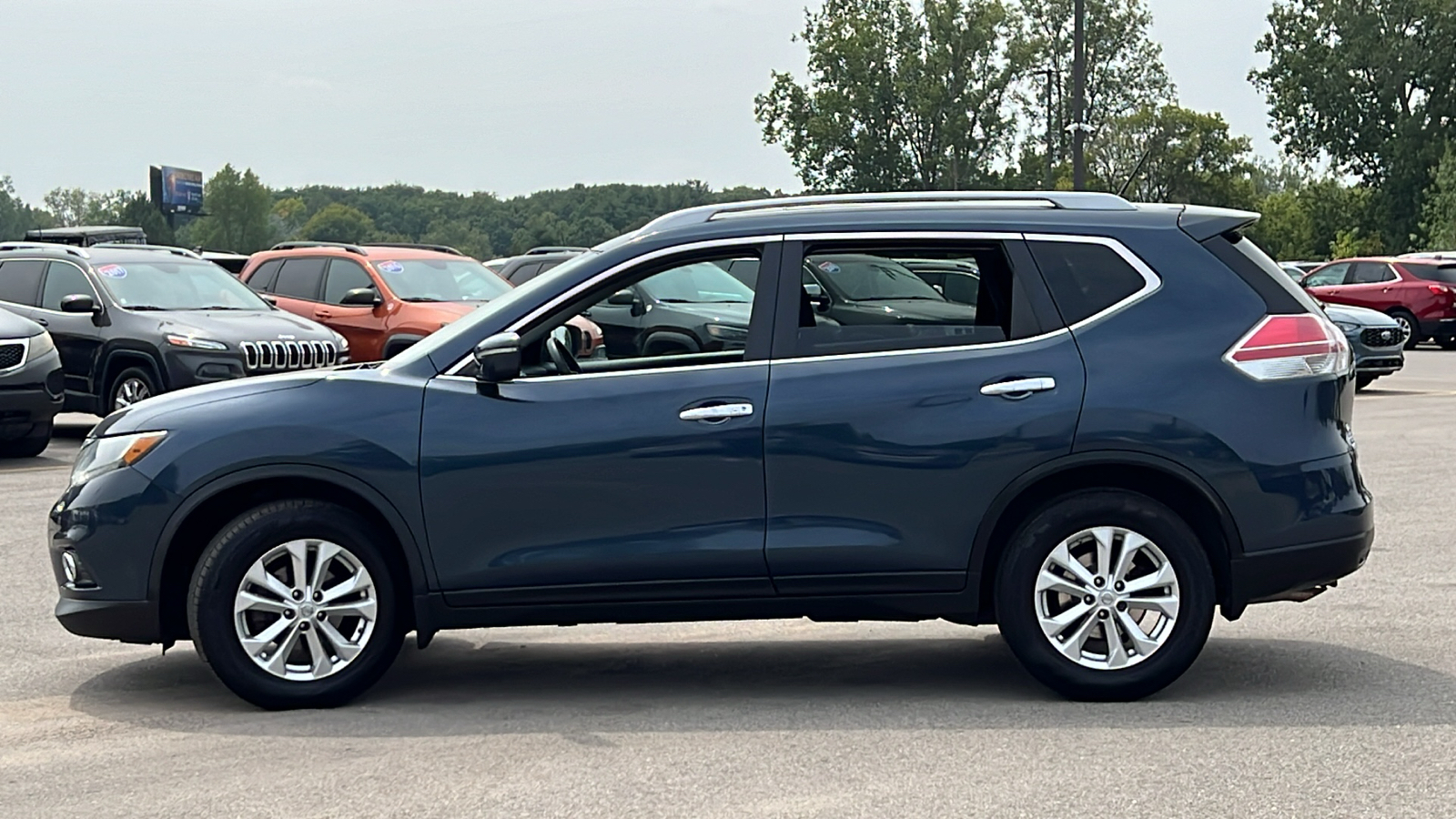 2015 Nissan Rogue SV 7