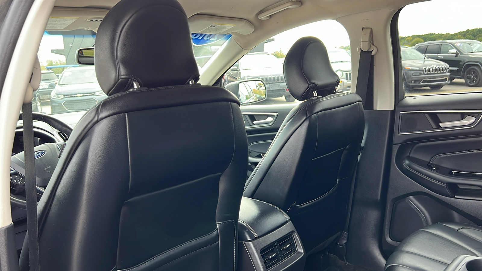 2018 Ford Edge Titanium 34