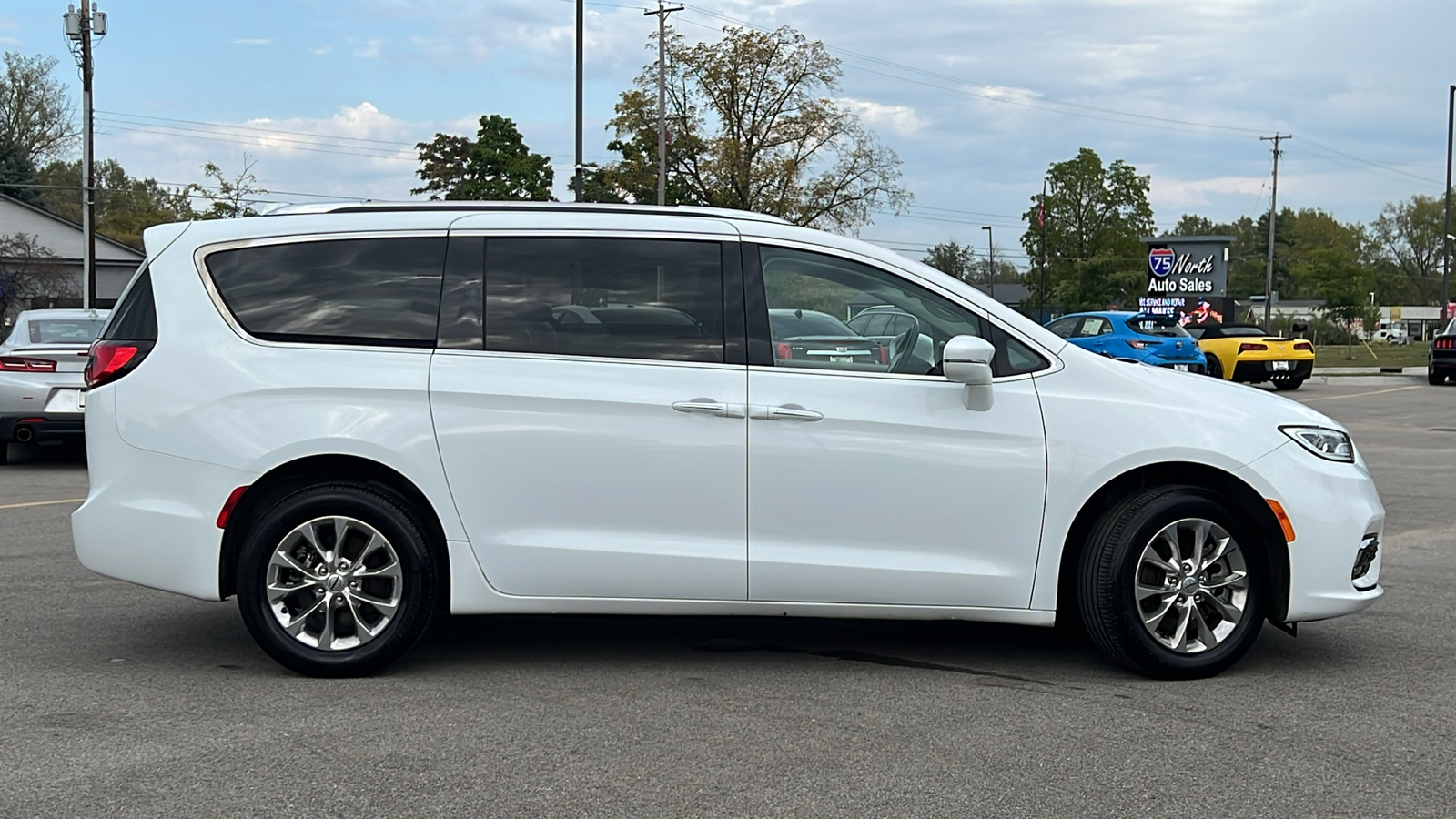 2021 Chrysler Pacifica Touring L 4