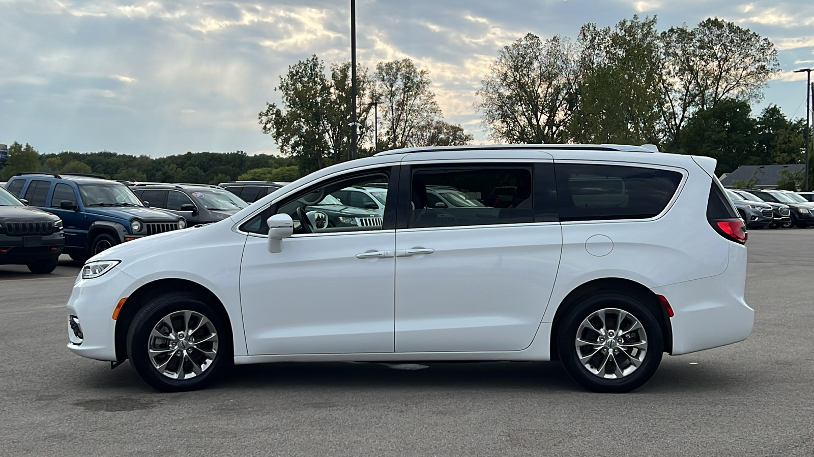 2021 Chrysler Pacifica Touring L 7