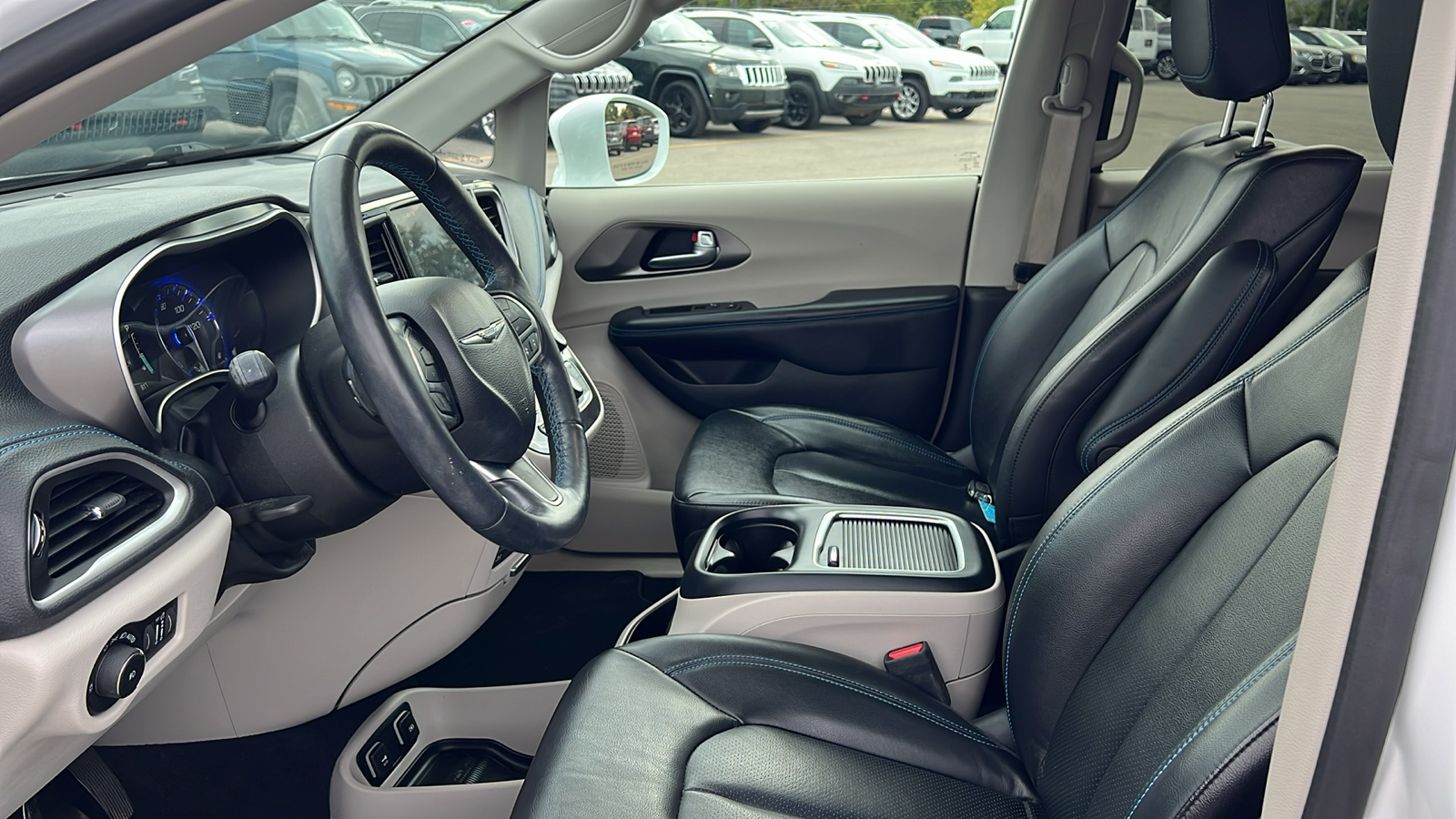 2021 Chrysler Pacifica Touring L 8