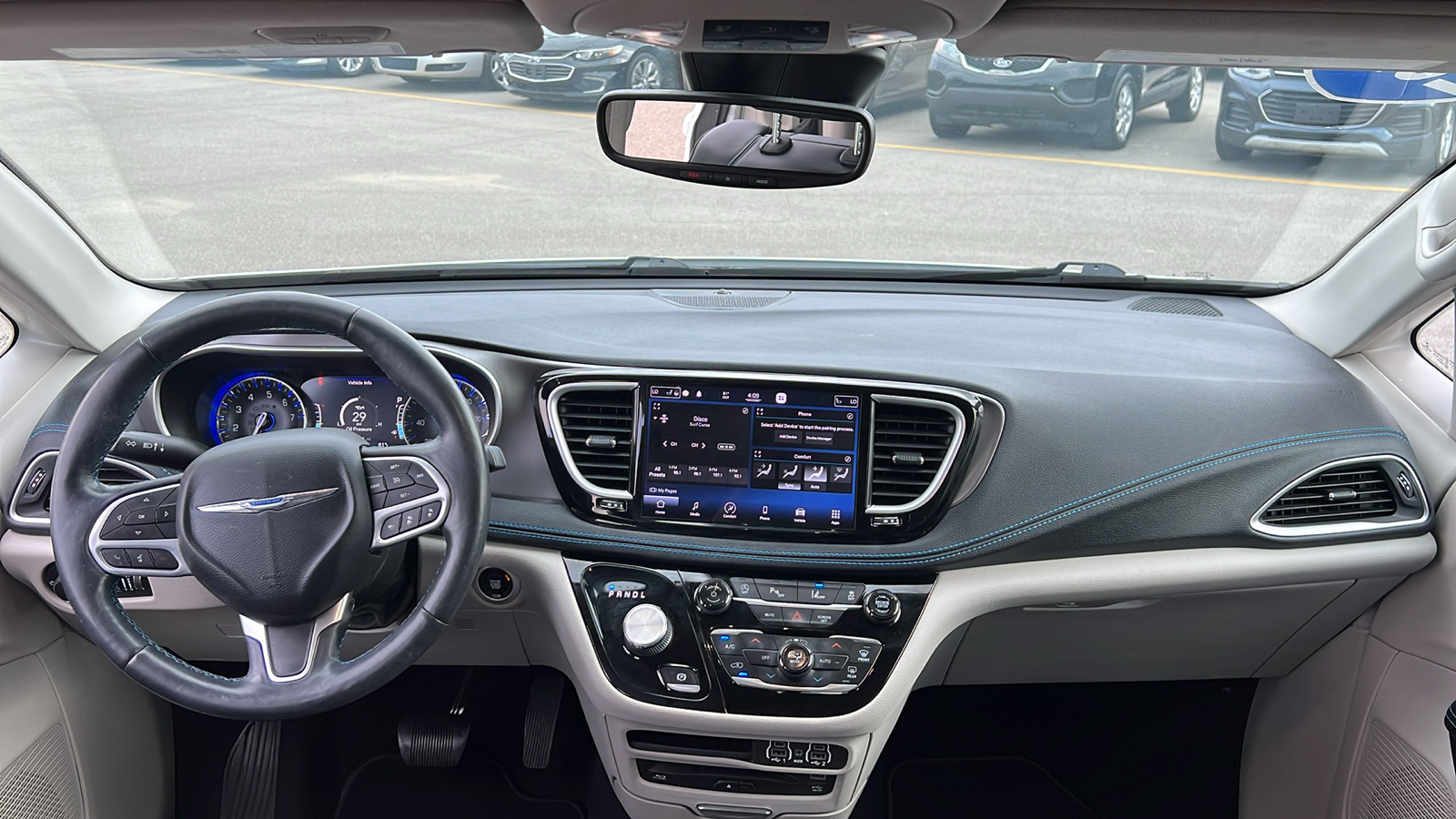 2021 Chrysler Pacifica Touring L 37