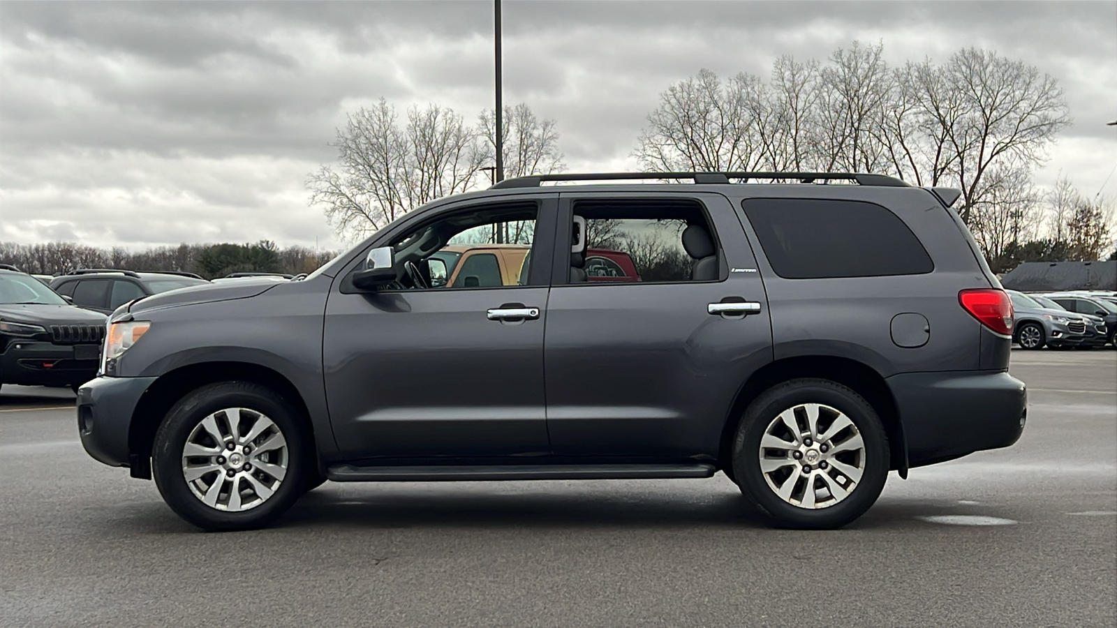 2013 Toyota Sequoia Limited 11