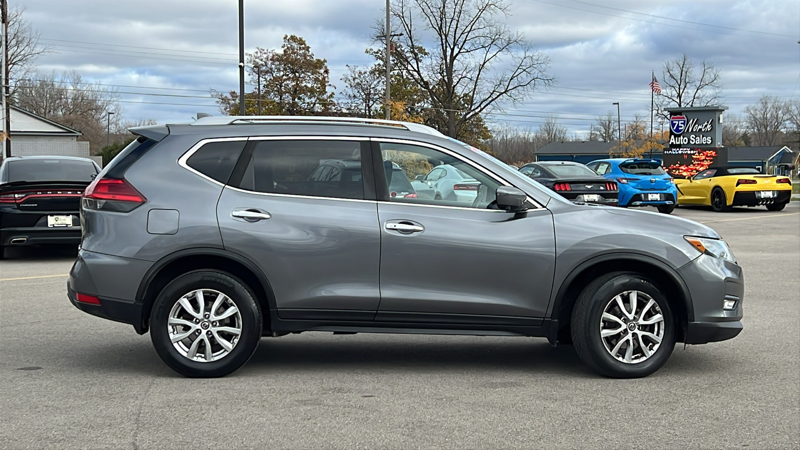 2017 Nissan Rogue SL 4