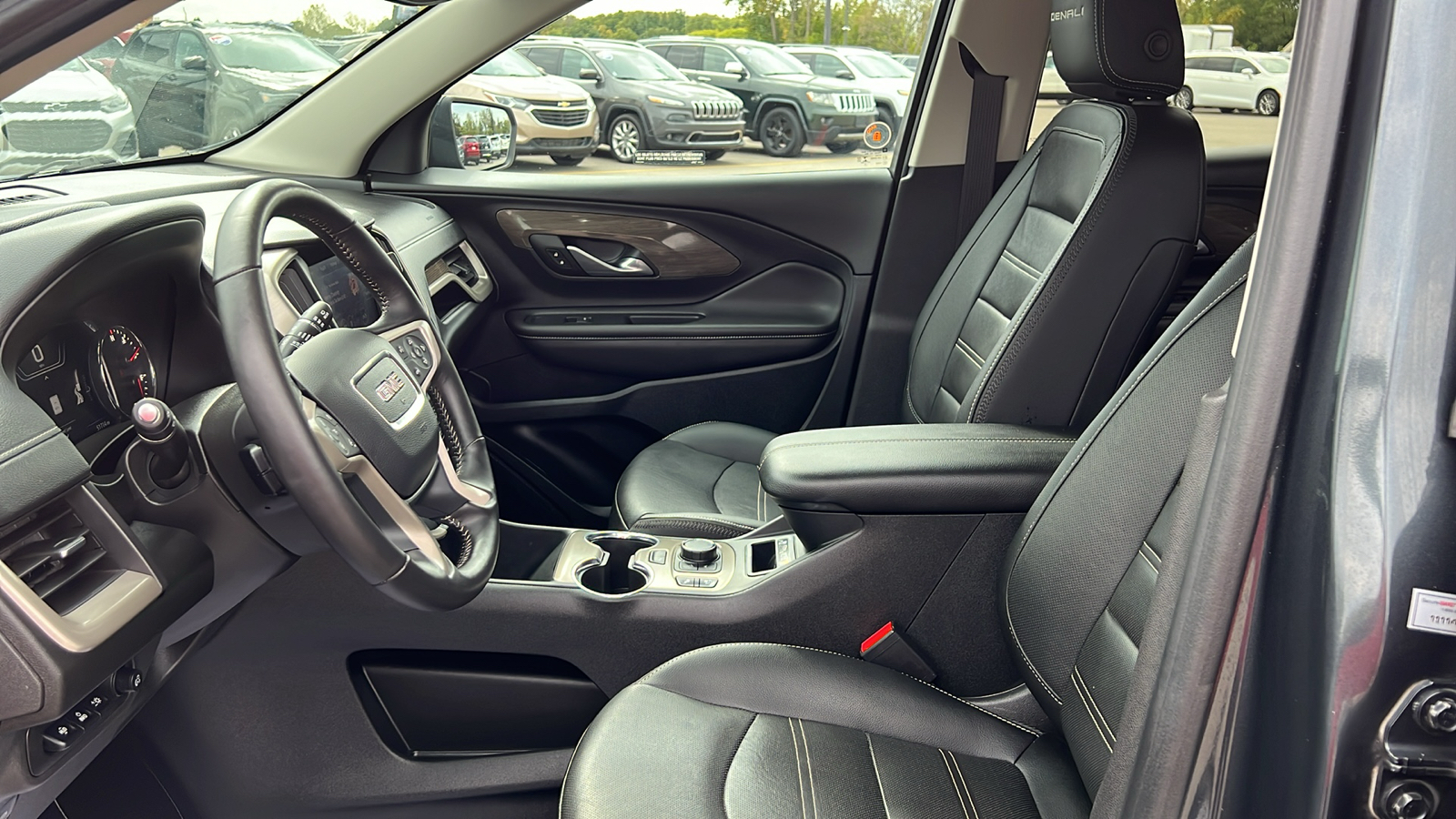 2022 GMC Terrain Denali 8