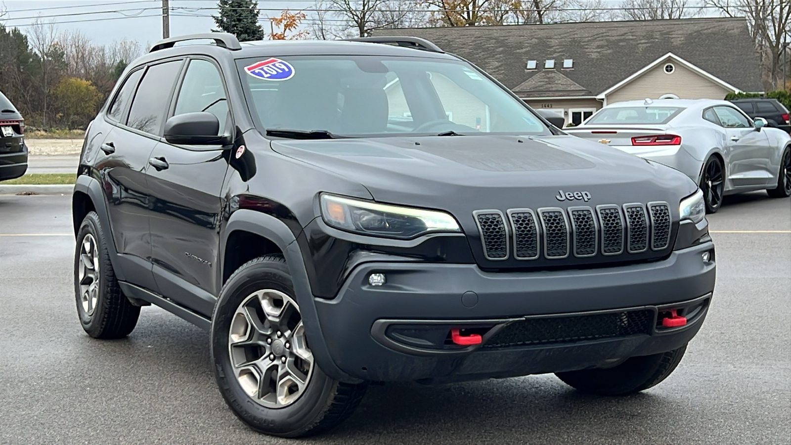 2019 Jeep Cherokee Trailhawk 2