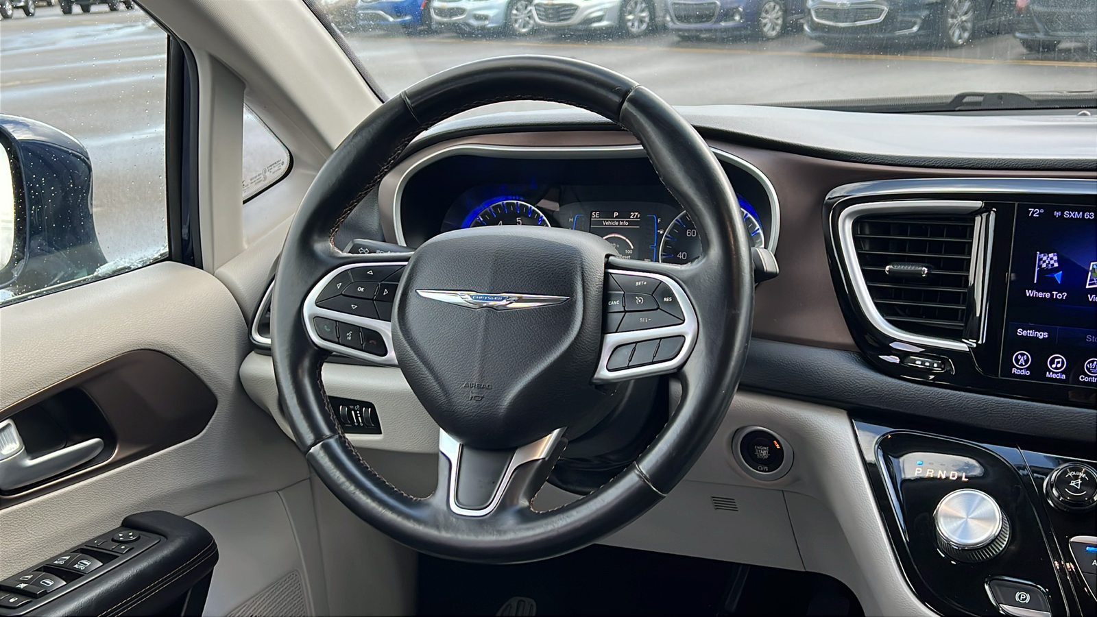 2017 Chrysler Pacifica Touring L 15