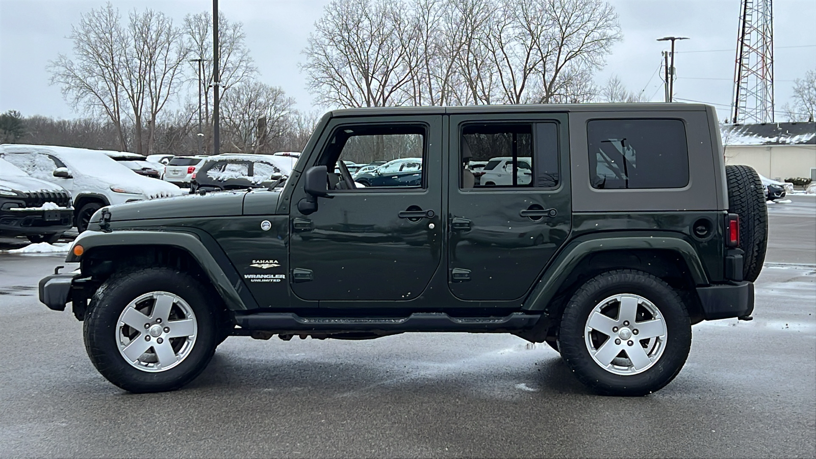 2010 Jeep Wrangler Unlimited Sahara 9