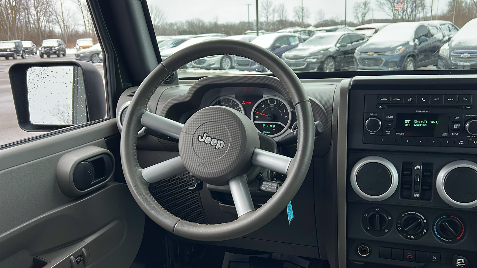 2010 Jeep Wrangler Unlimited Sahara 15