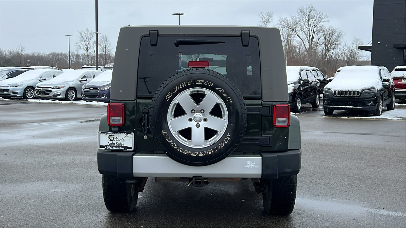 2010 Jeep Wrangler Unlimited Sahara 32