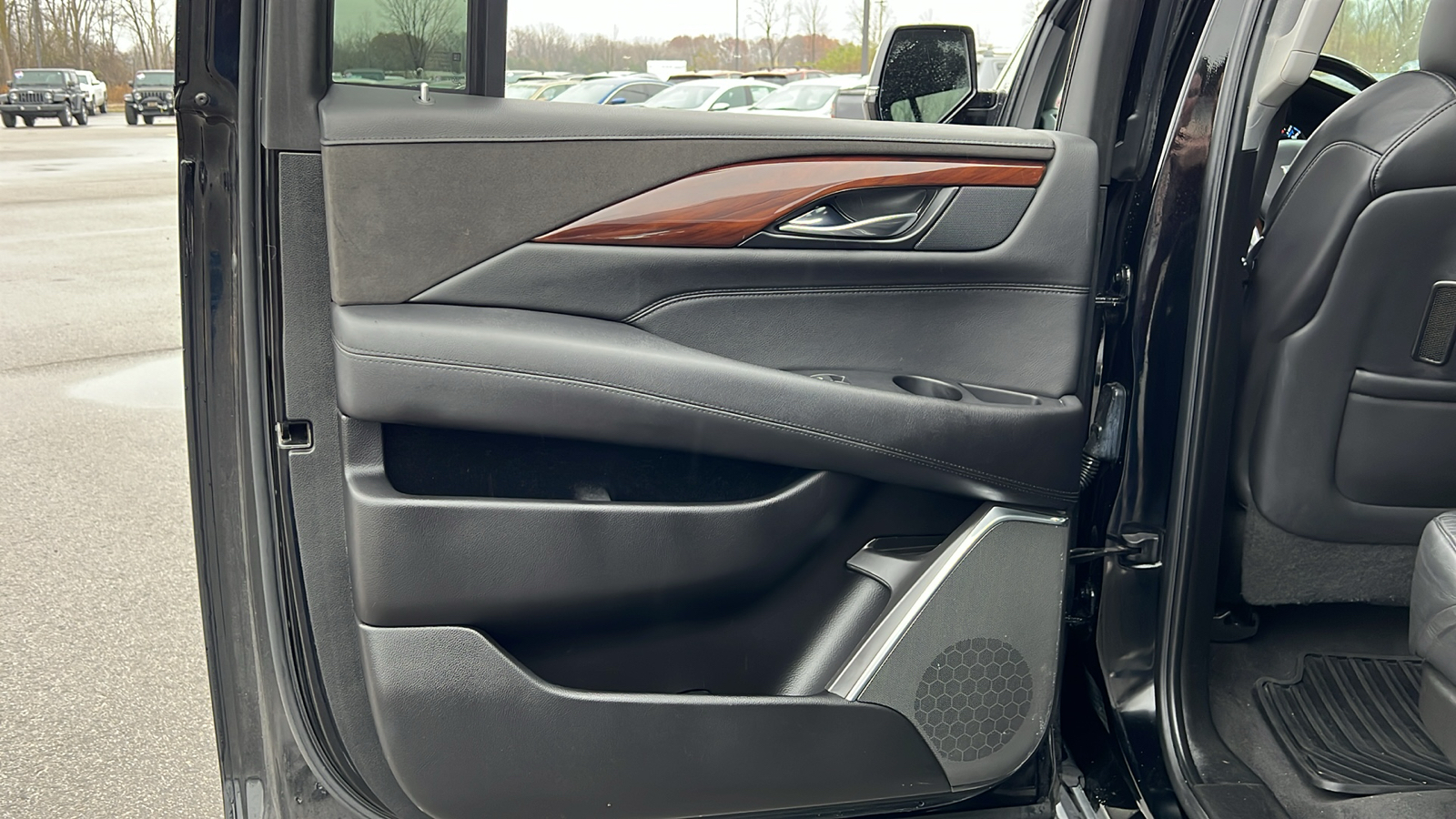 2019 Cadillac Escalade ESV Premium 33