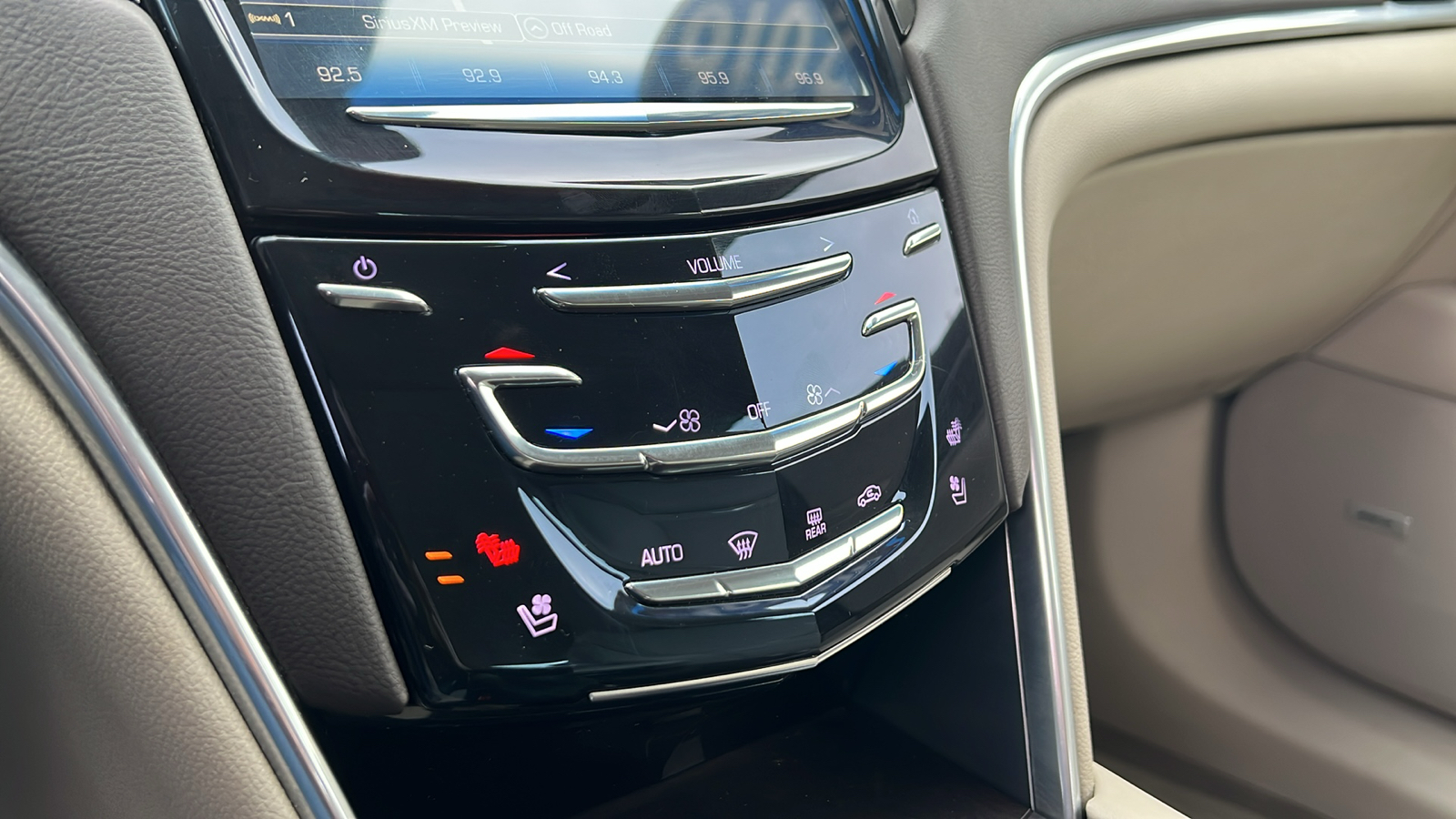 2016 Cadillac XTS Premium 28