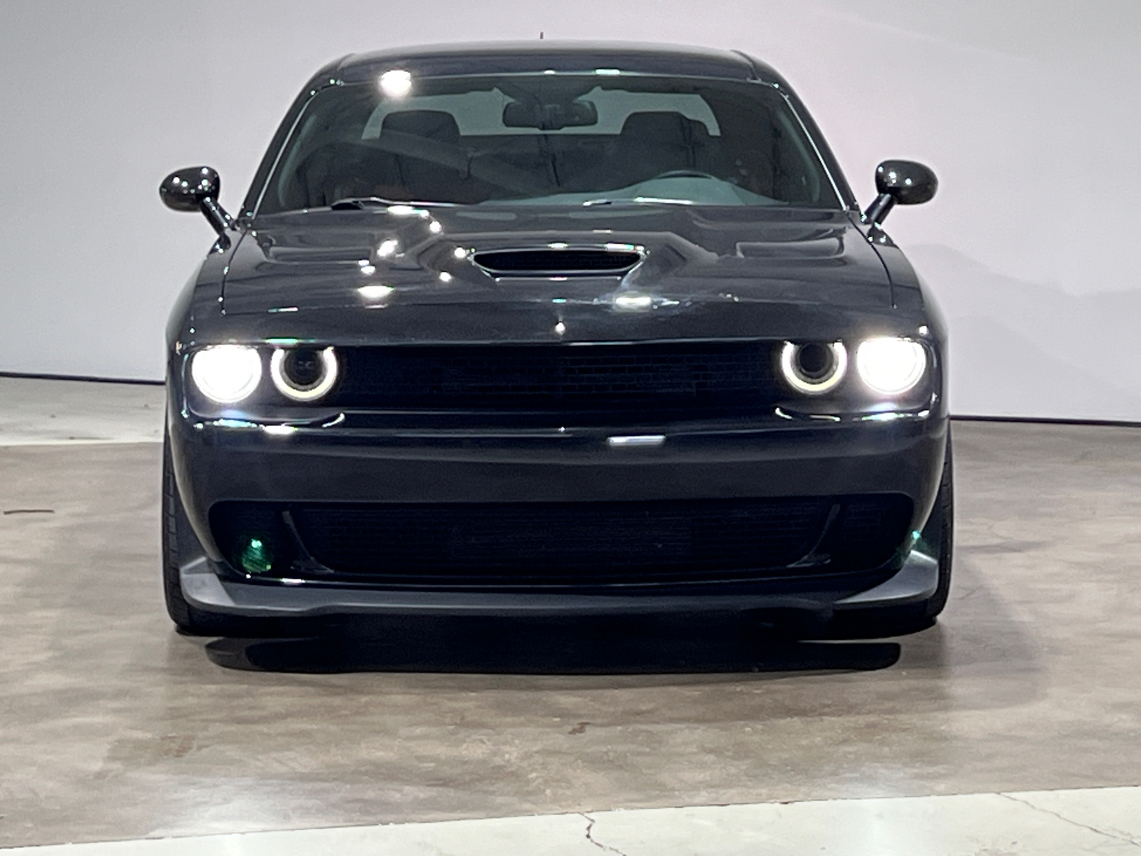 2015 Dodge Challenger SRT Hellcat 2