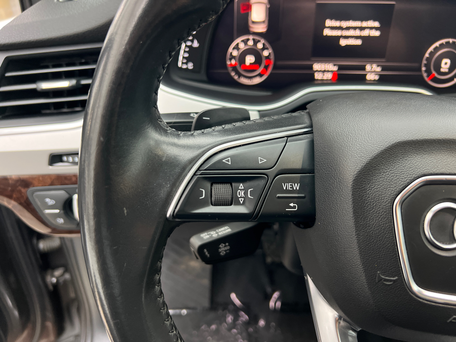 2019 Audi Q7 45 SE Premium Plus 37