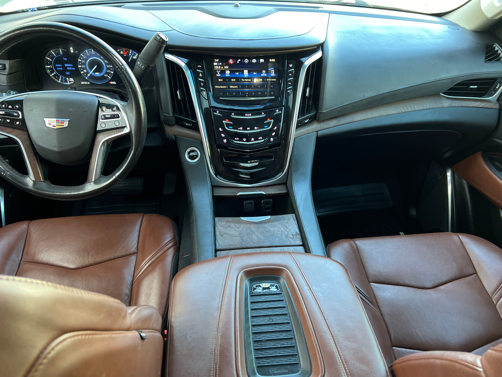 2019 Cadillac Escalade Premium Luxury 16