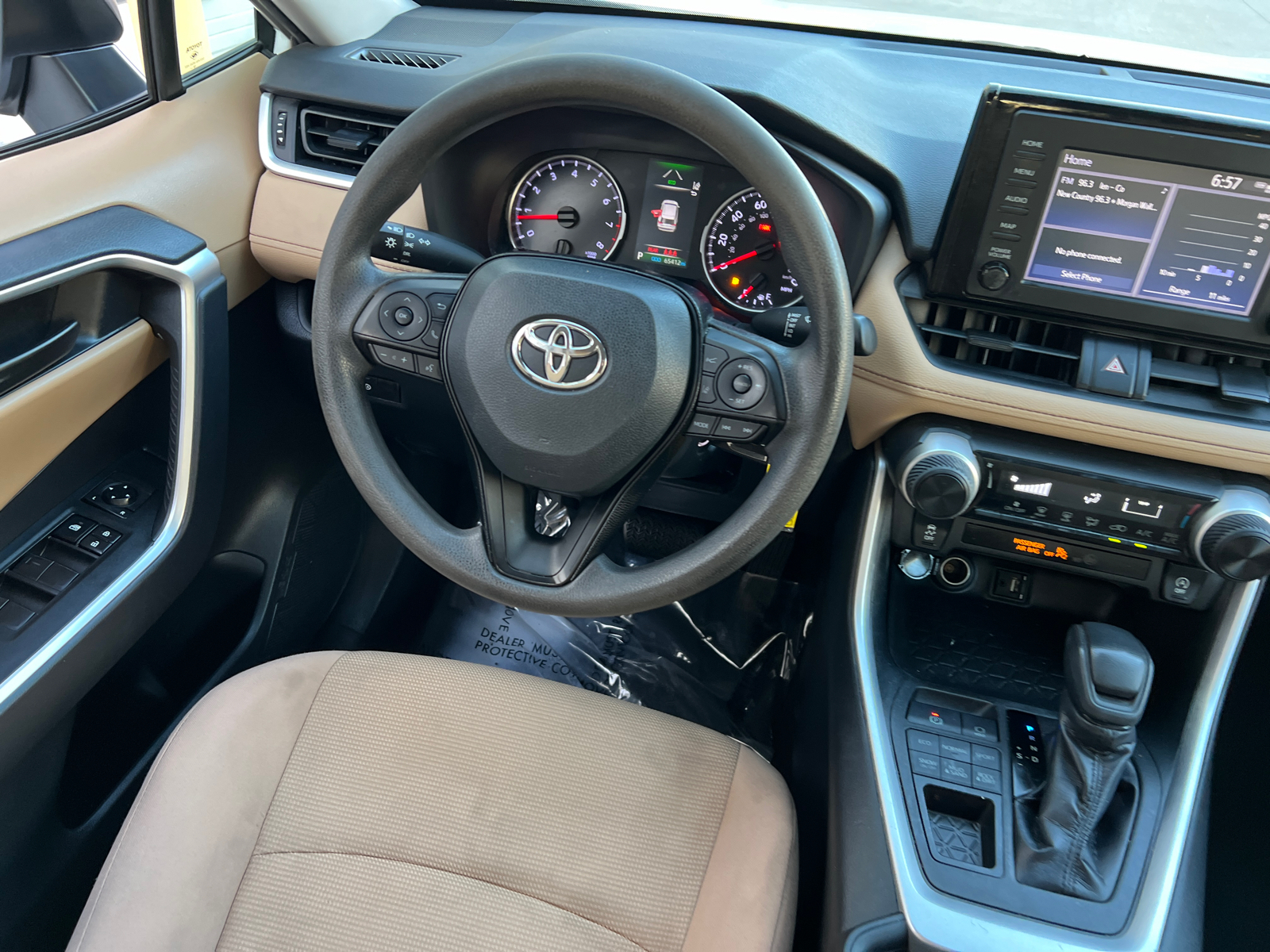 2019 Toyota RAV4 LE 16