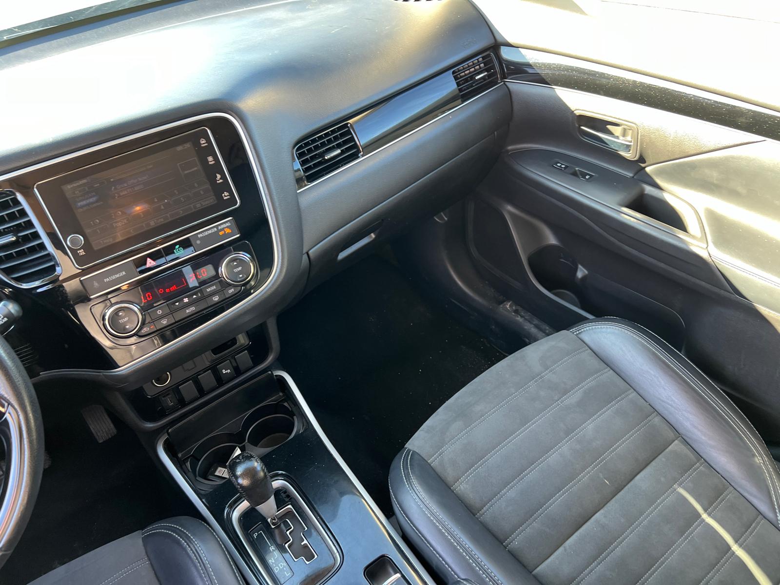 2019 Mitsubishi Outlander SE 18