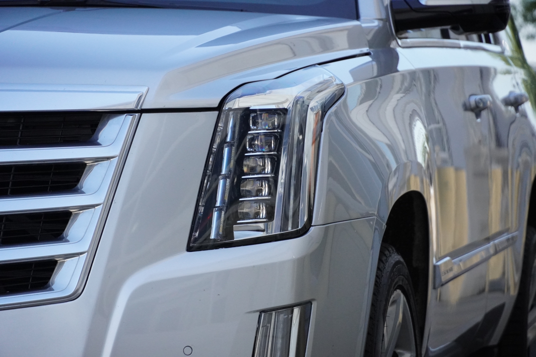 2020 Cadillac Escalade Luxury 4