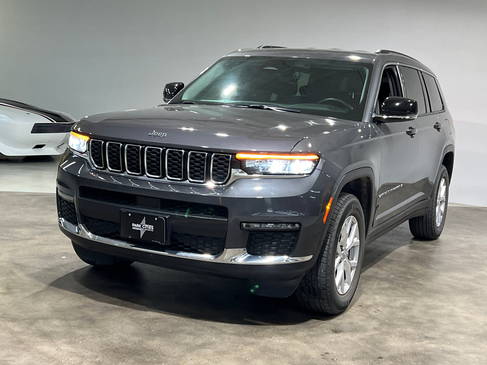 2021 Jeep Grand Cherokee L Limited 3