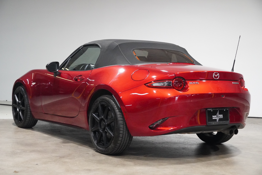 2022 Mazda MX-5 Miata Sport 6