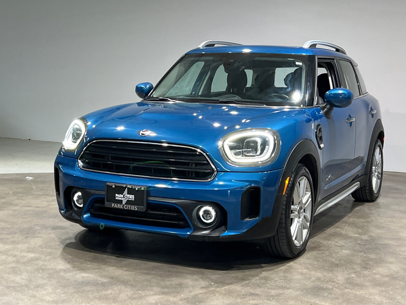 2022 MINI Cooper Countryman Oxford Edition 3