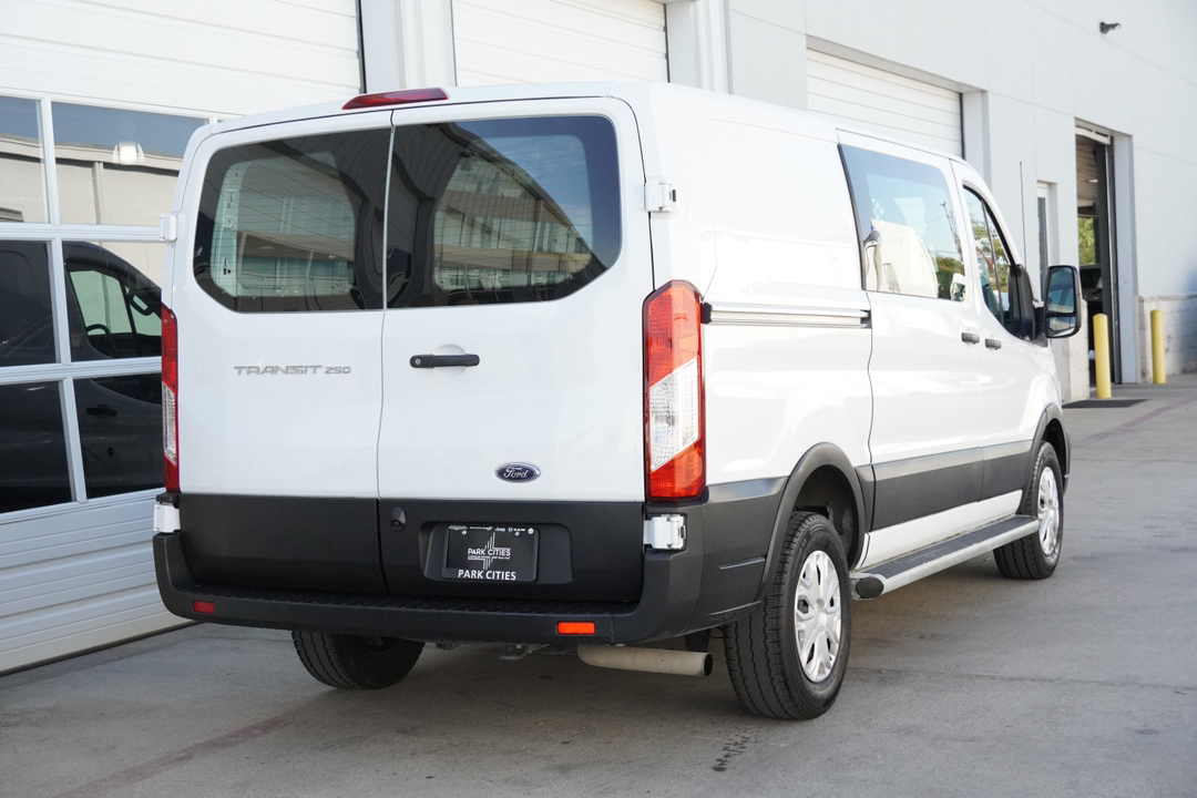 2022 Ford Transit-250 Base 7