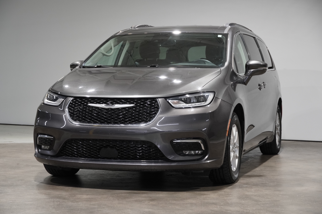 2022 Chrysler Pacifica Touring L 3