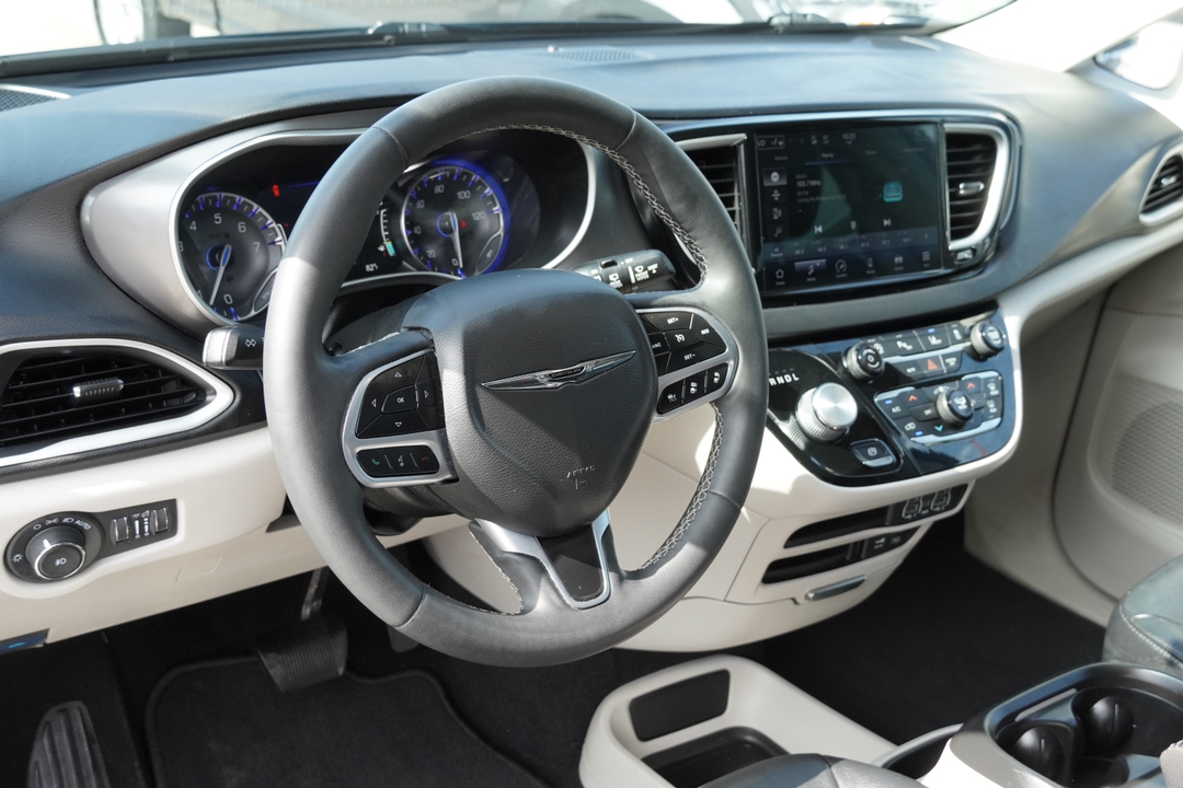 2022 Chrysler Pacifica Touring L 20