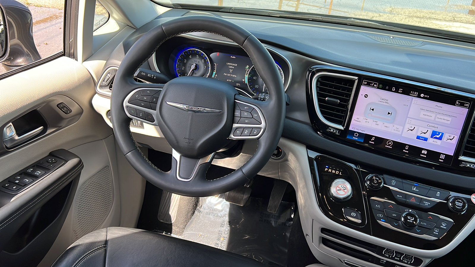 2022 Chrysler Pacifica Touring L 16