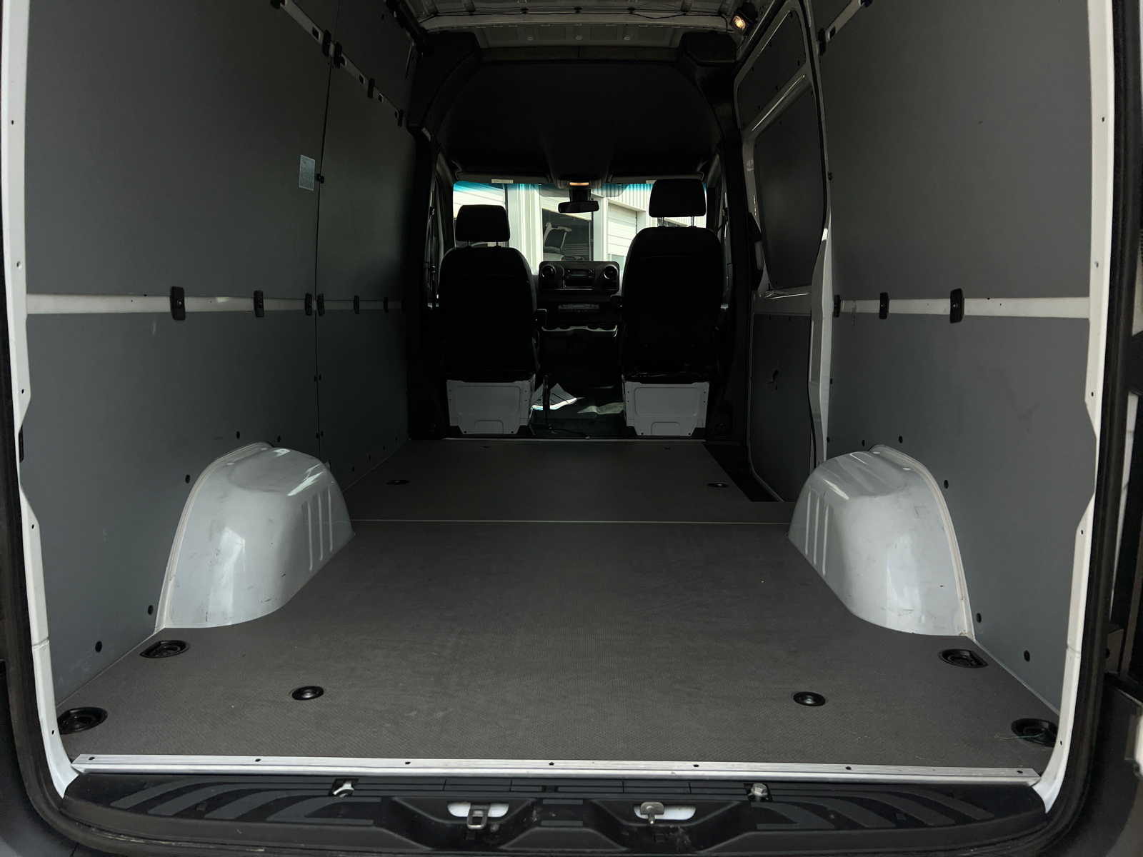 2022 Mercedes-Benz Sprinter 2500 Cargo 144 WB 11