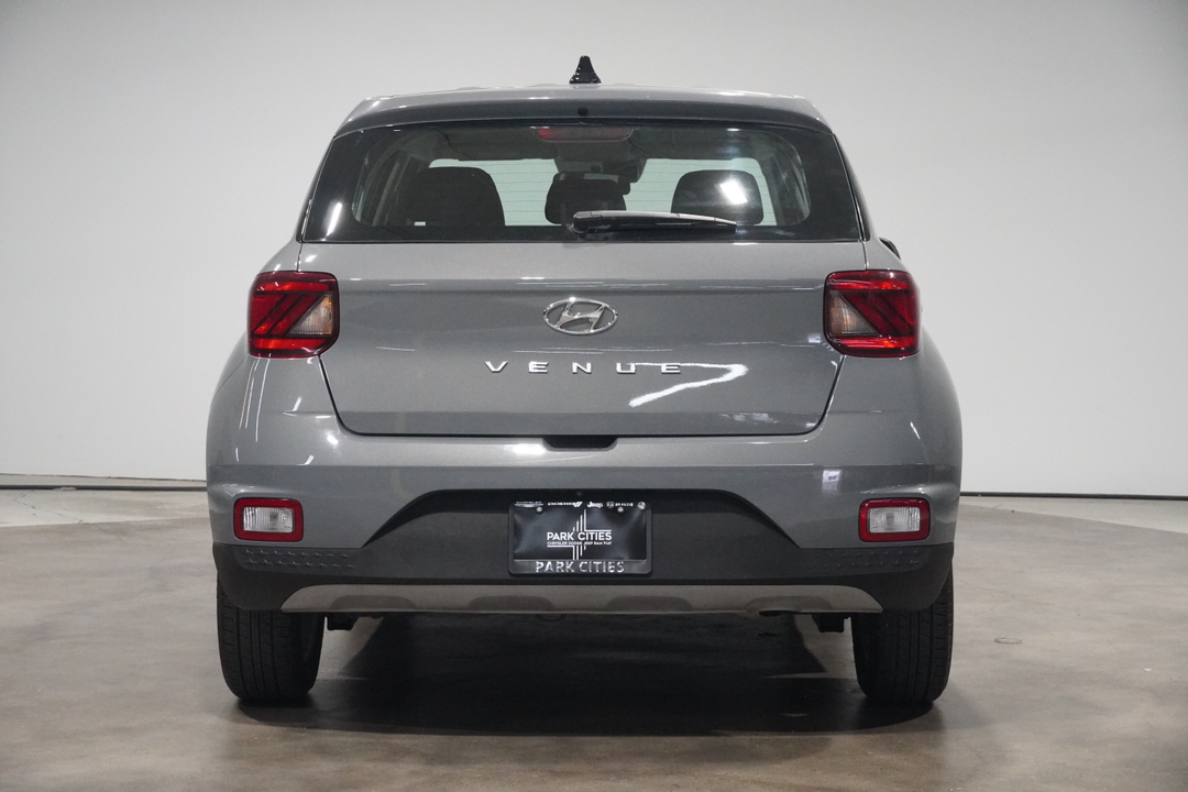 2022 Hyundai Venue SE 7