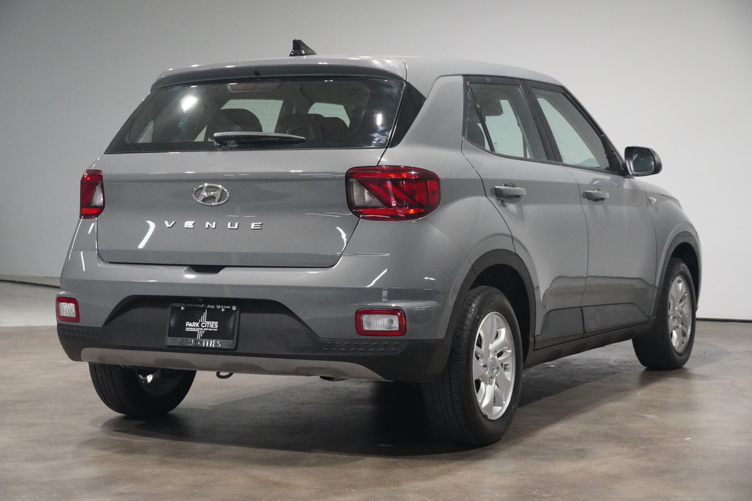 2022 Hyundai Venue SE 8