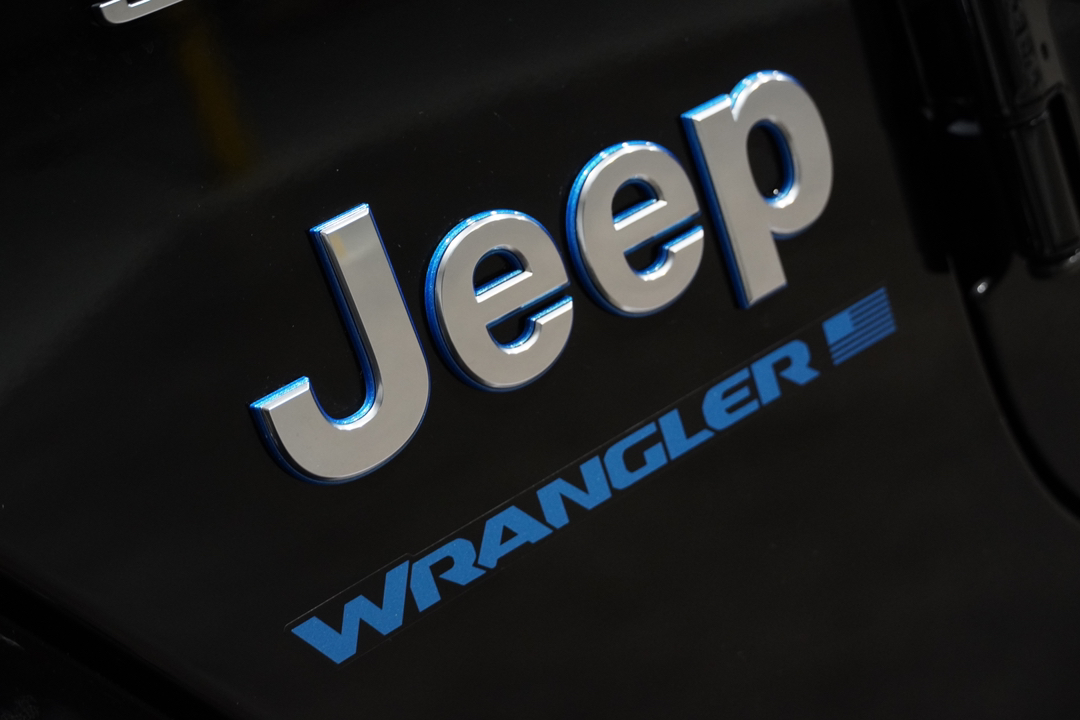 2024 Jeep Wrangler Sahara 4xe 13