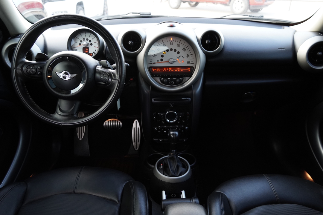 2011 MINI Cooper Countryman  14