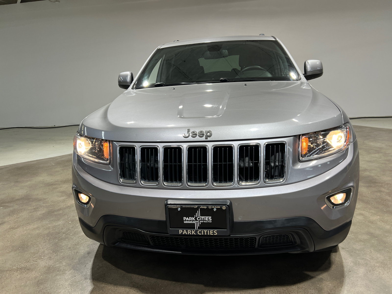 2014 Jeep Grand Cherokee Laredo 2