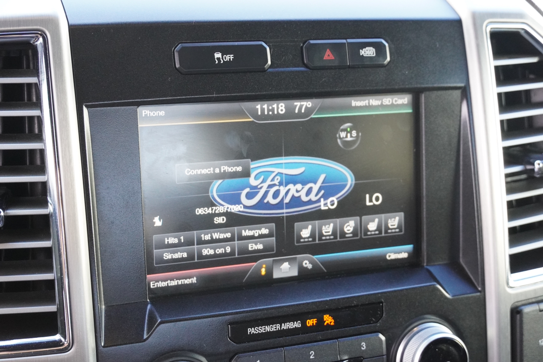 2015 Ford F-150 Platinum 26