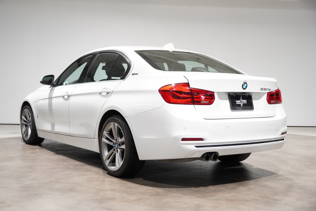 2017 BMW 3 Series 330e iPerformance 4