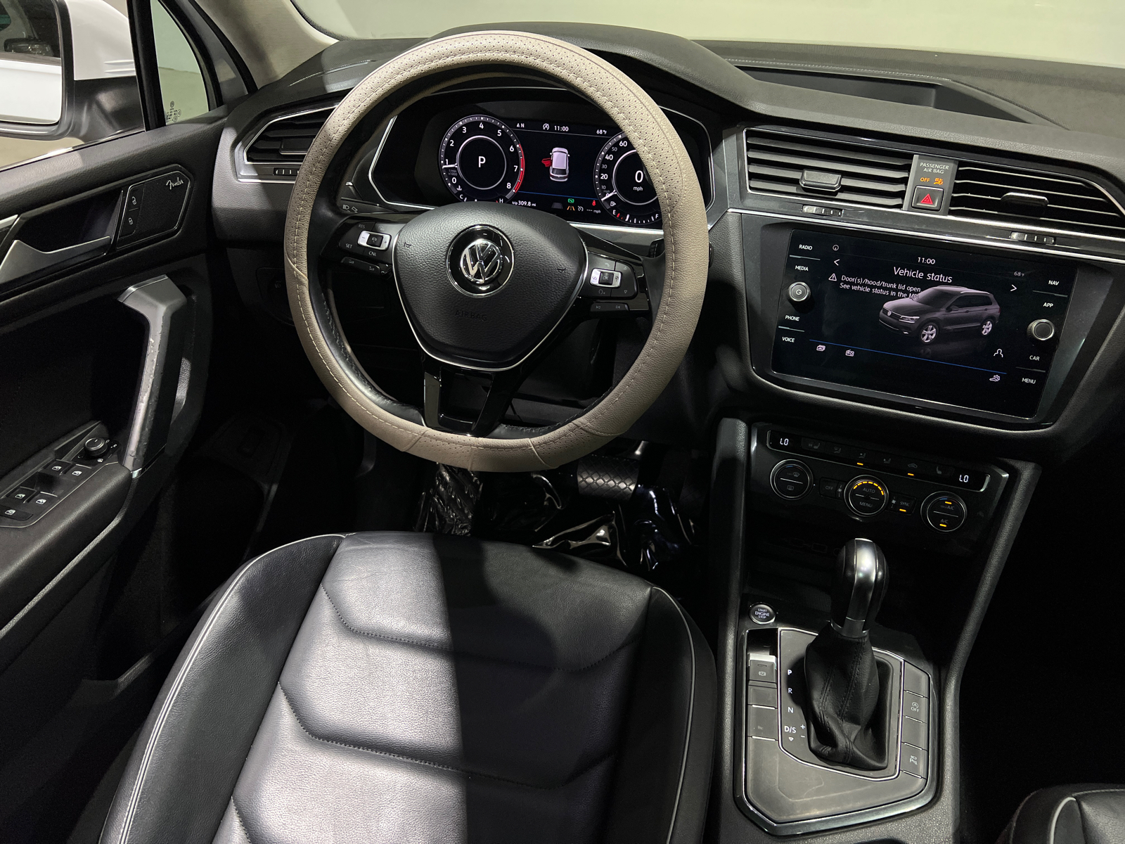 2018 Volkswagen Tiguan 2.0T SEL Premium 15