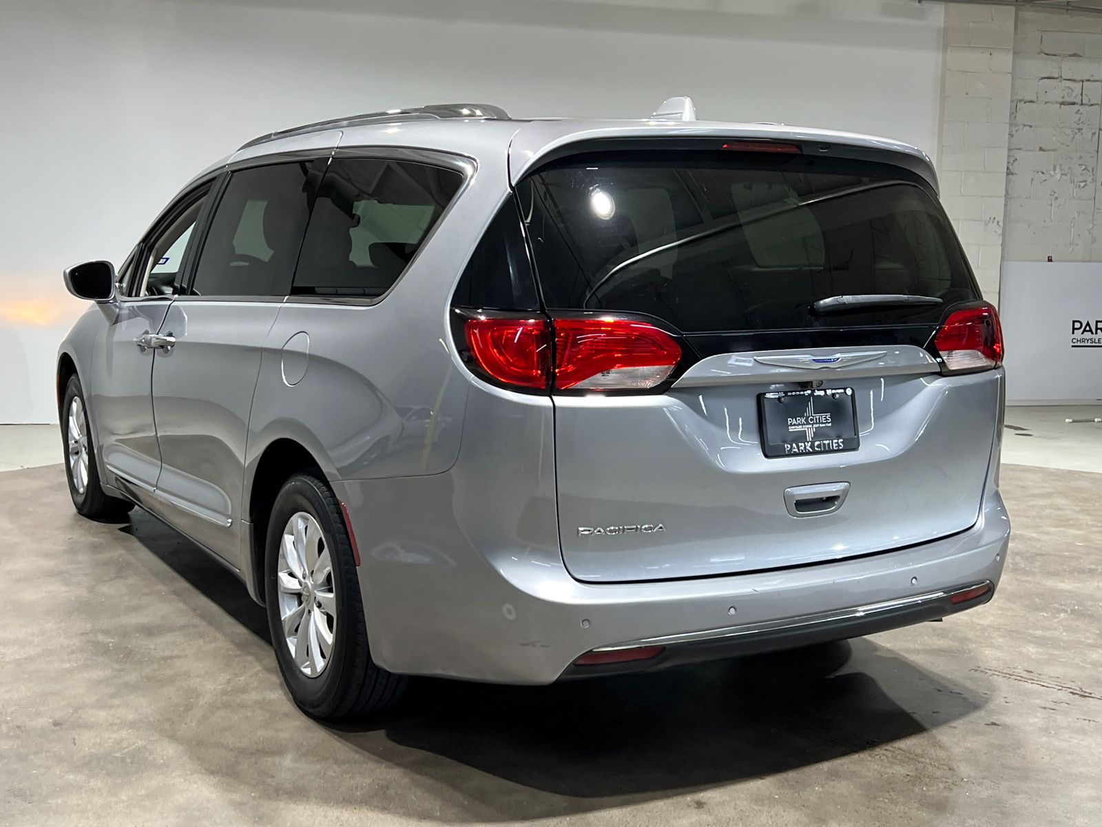 2018 Chrysler Pacifica Touring L 5