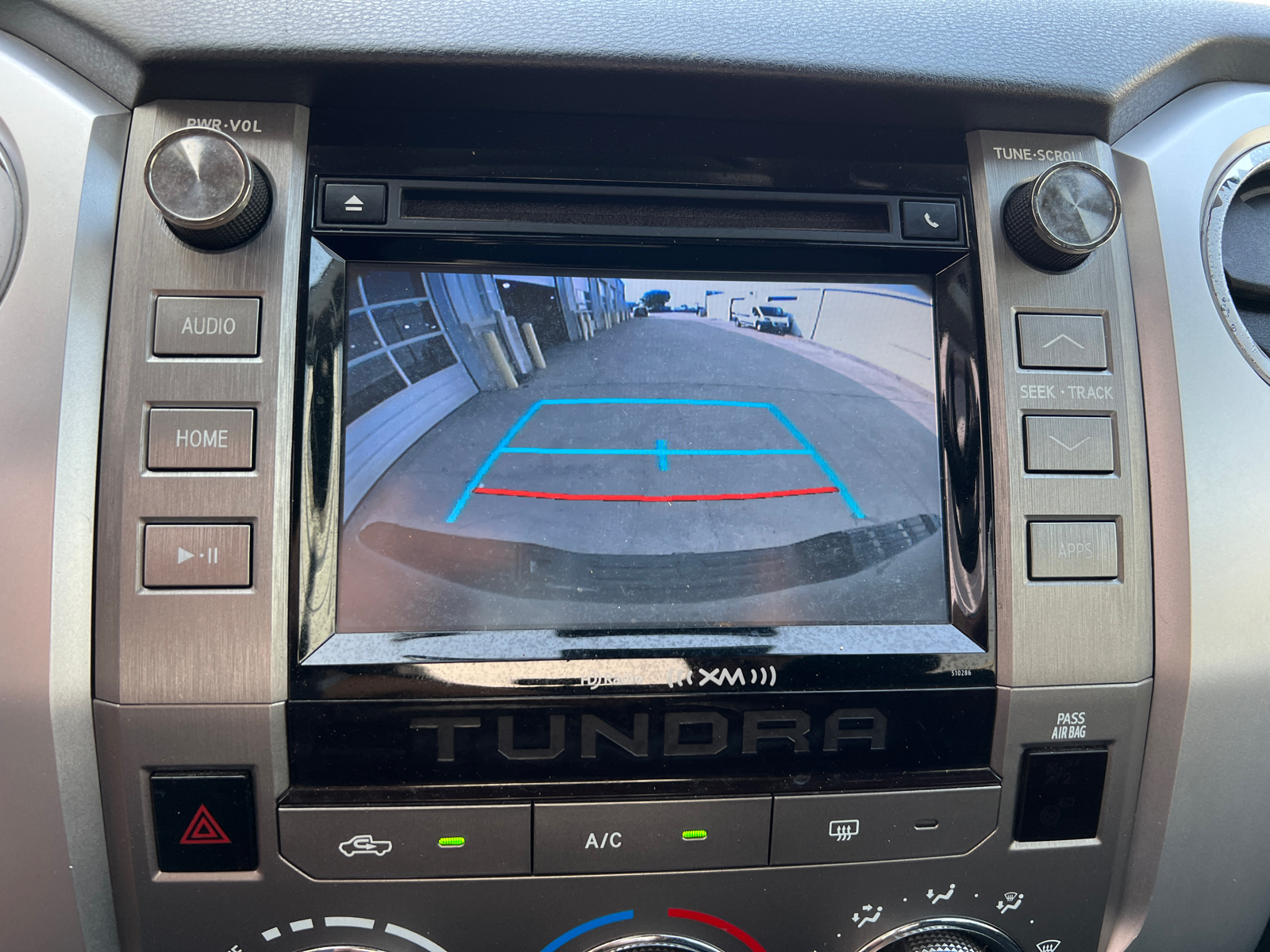 2018 Toyota Tundra SR5 28